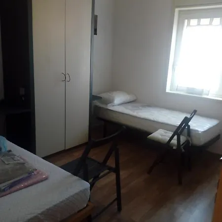 Casa Nerodavola شقة أفولا